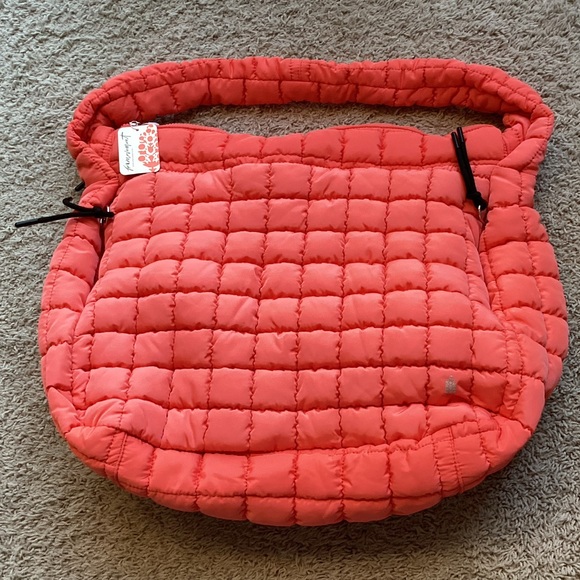 NWT Coral FP Movement Quilted Carryall - Picture 7 of 7